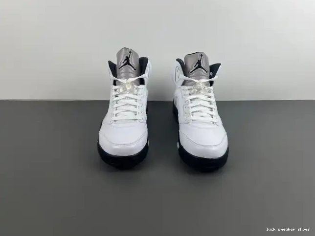Reps LUCY 5 'WHITE JORDAN RETRO DD0587-110 AIR BLACK' 0509